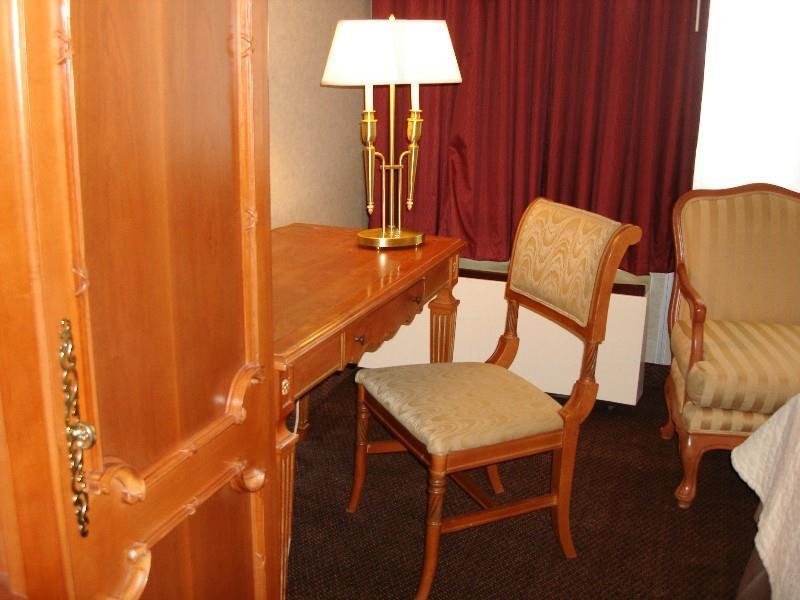 A Victory Inn & Suites - Muskegon Room photo